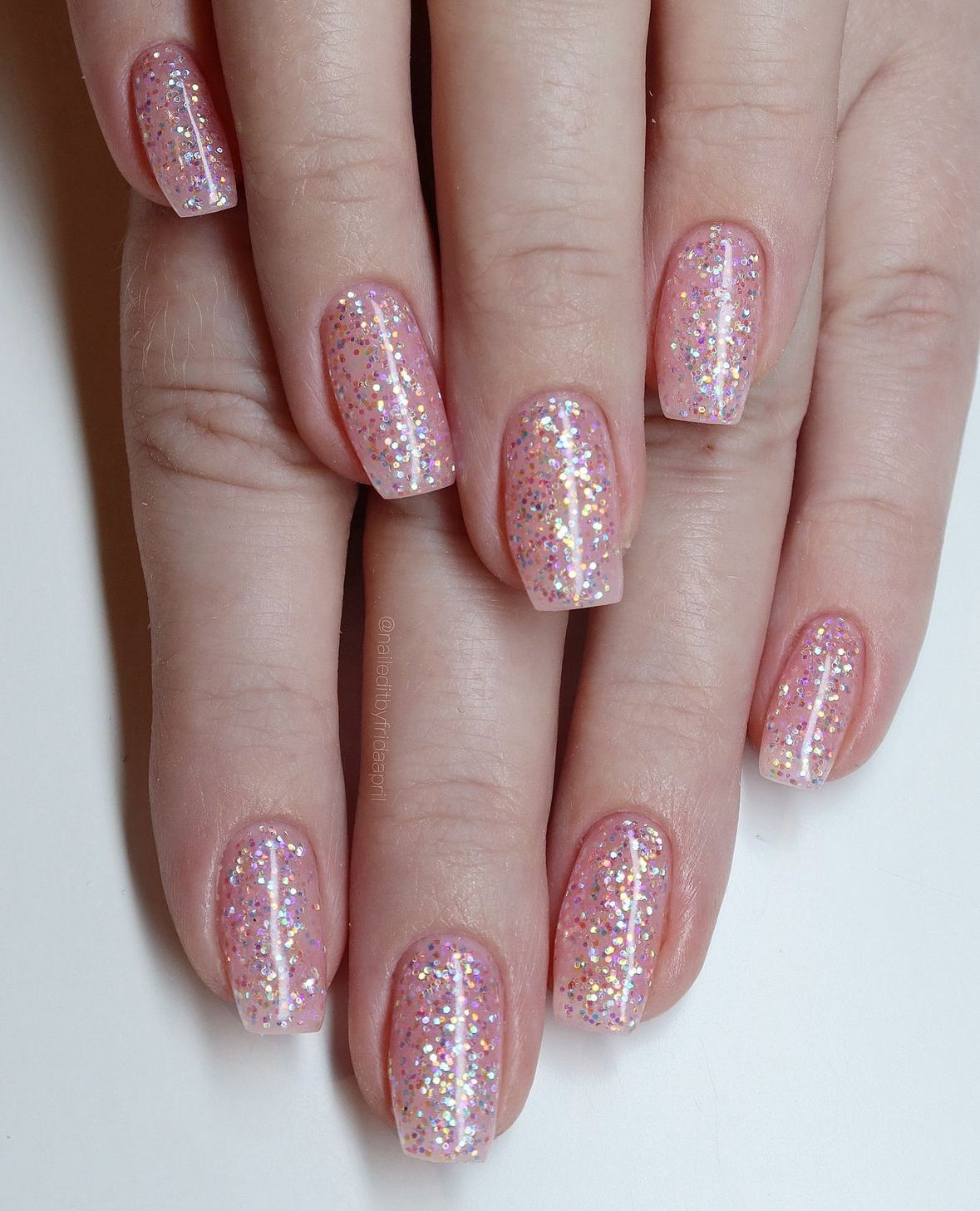 P+ Over the Moon Glitter Gel Polish 10 ml